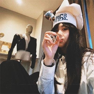 情陷美人鱼封面